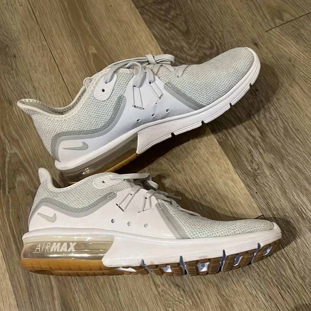 Nike Air Max Sequent 3 Women Running Shoes White Grey NWT Size 9.5 - Picture 9 of 10